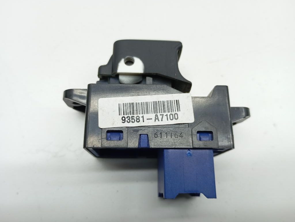 Кнопка стеклоподъемника, 1000 рублей, Пермь