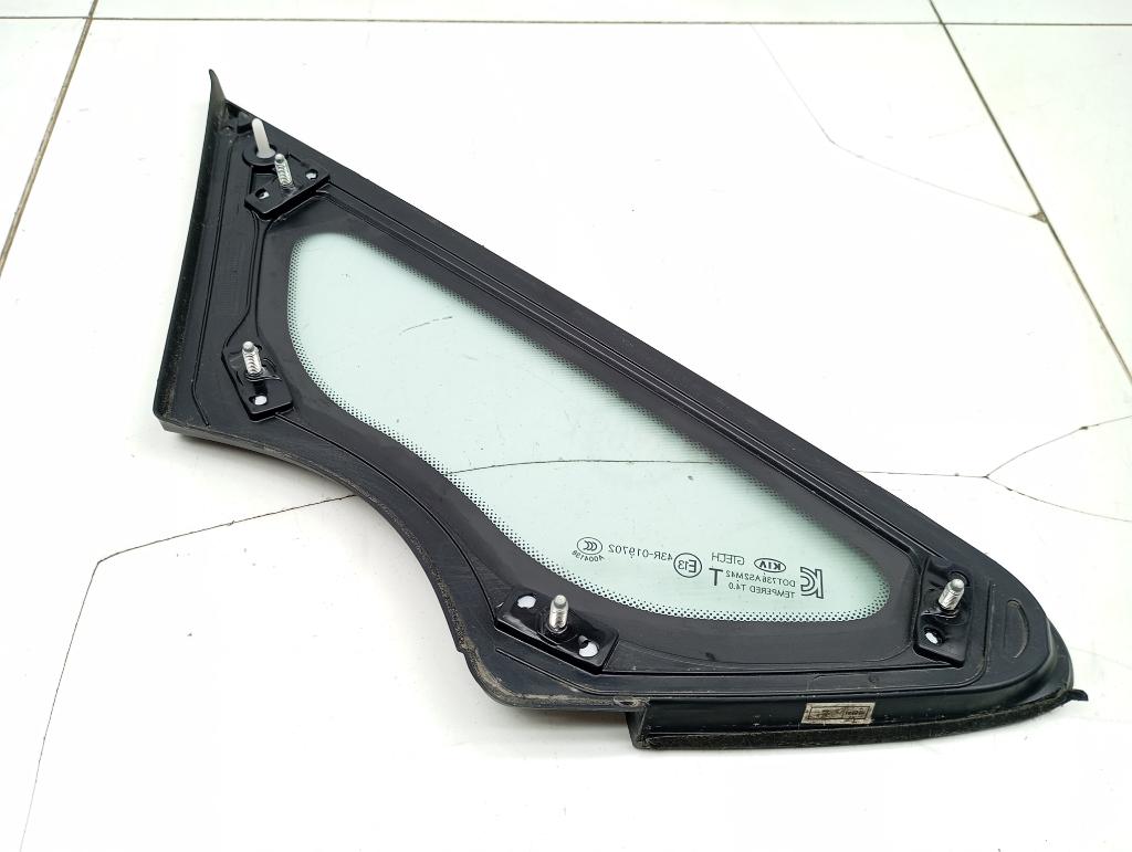 Стекло кузовное глухое левое, 4000 рублей, Пермь