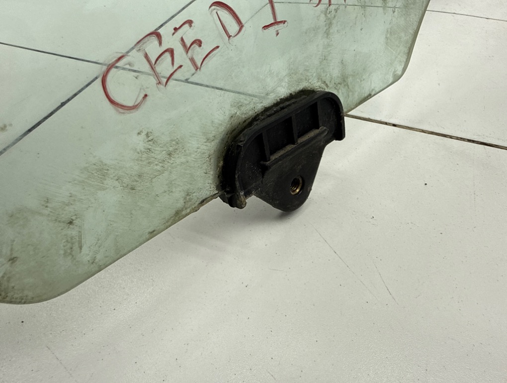 Стекло двери задней правой, 1000 рублей, Пермь