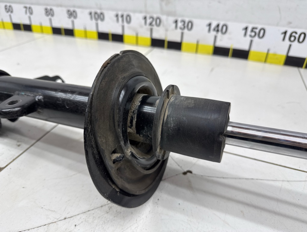 Амортизатор передний правый, 6000 рублей, Пермь