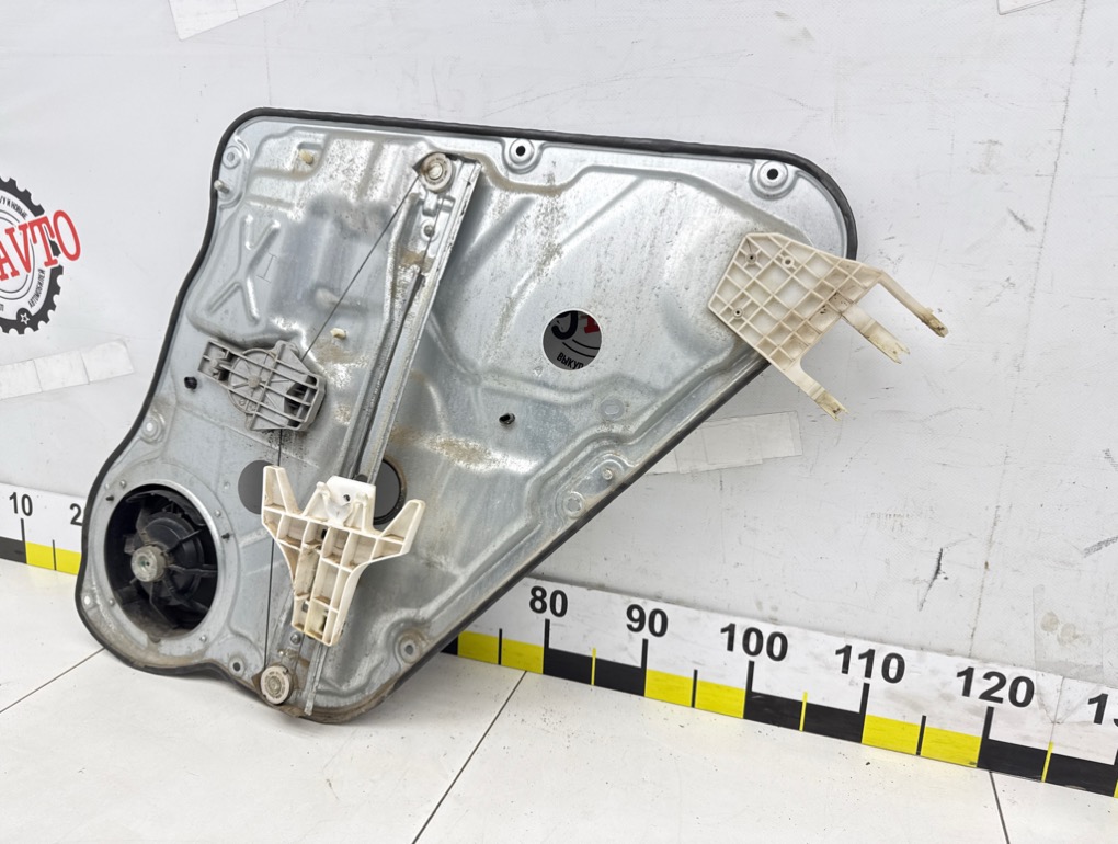 Стеклоподъемник задний левый, 2000 рублей, Пермь