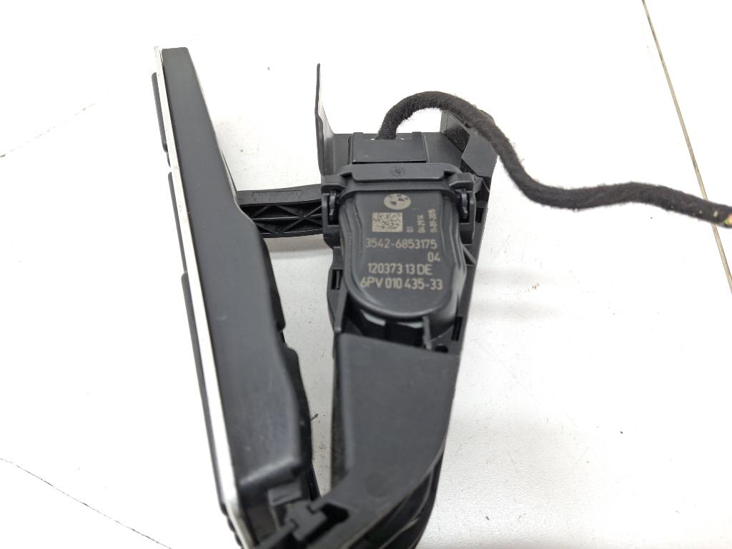 Педаль газа, 2000 рублей, Пермь