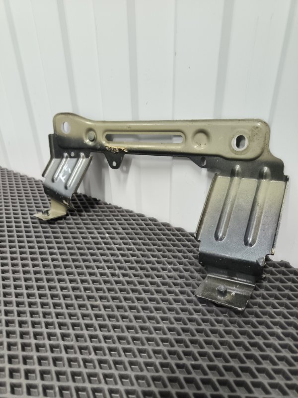 Кронштейн крыла, 4500 рублей, Балашиха