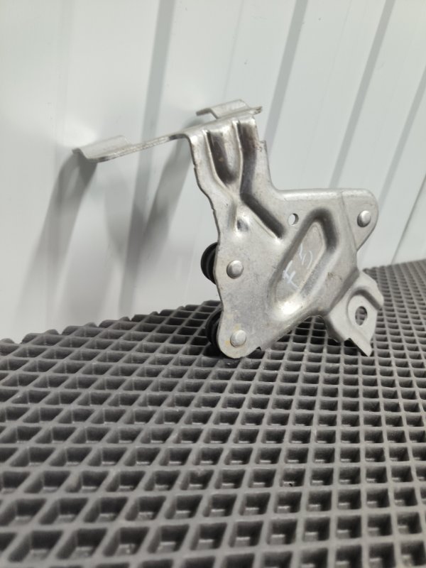 Кронштейн блока ABS, 2000 рублей, Балашиха