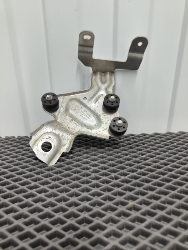 Кронштейн блока ABS, 2000 рублей, Балашиха