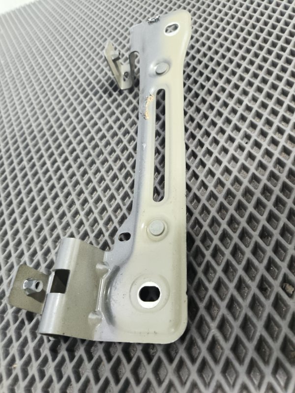 Кронштейн крыла, 2000 рублей, Балашиха