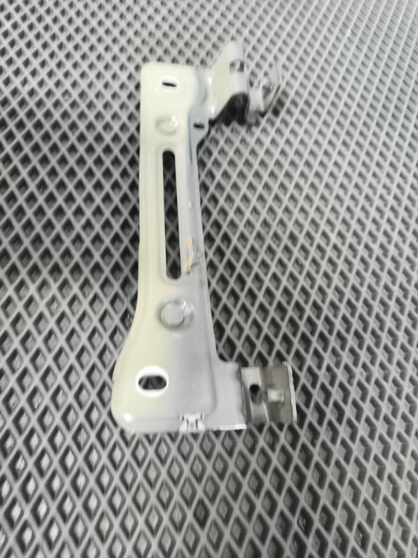 Кронштейн крыла, 2000 рублей, Балашиха