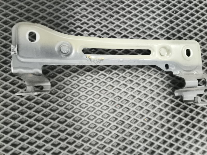 Кронштейн крыла, 2000 рублей, Балашиха