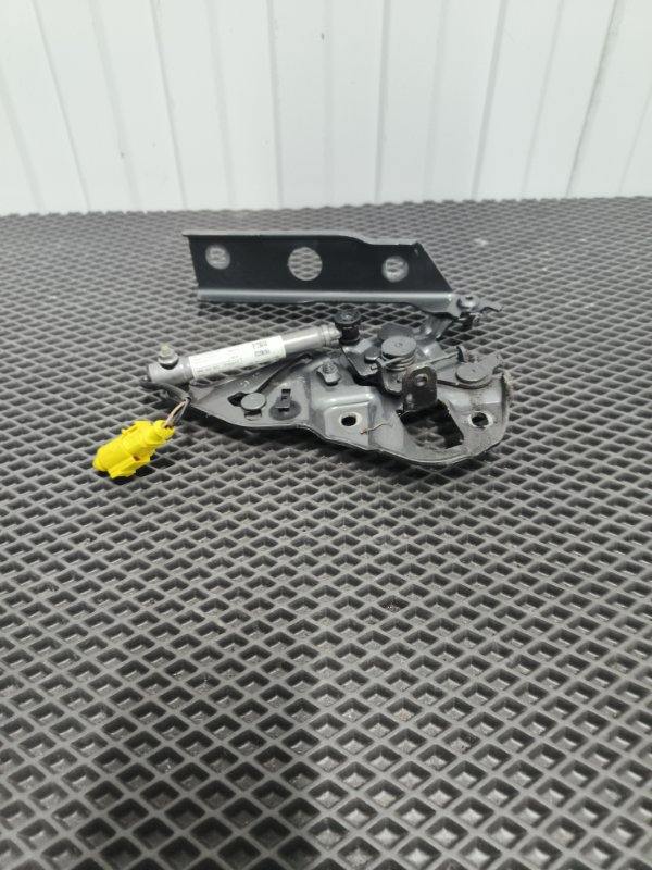 Петля капота, 9000 рублей, Балашиха