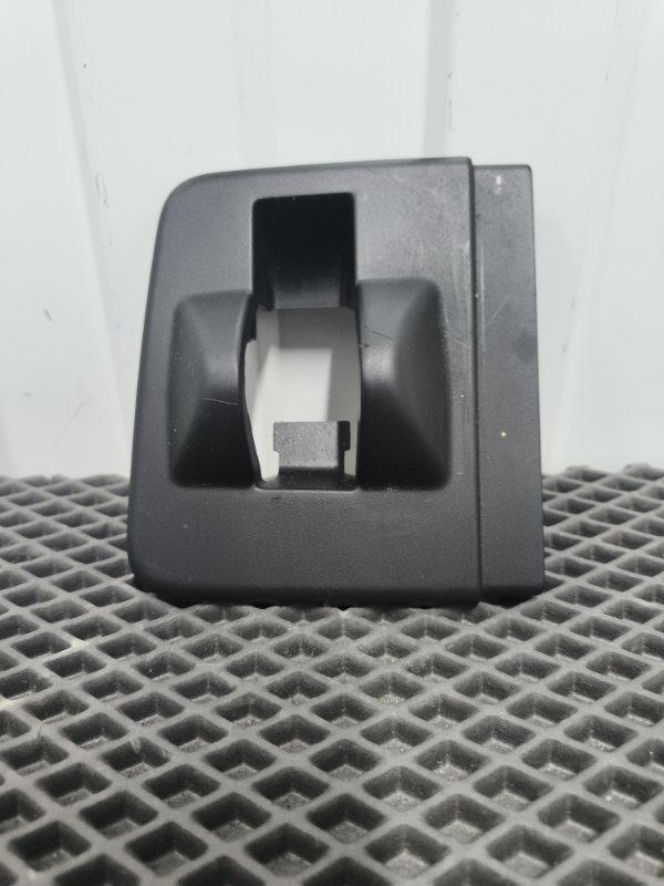 Заглушка крепления сиденья, 1000 рублей, Балашиха