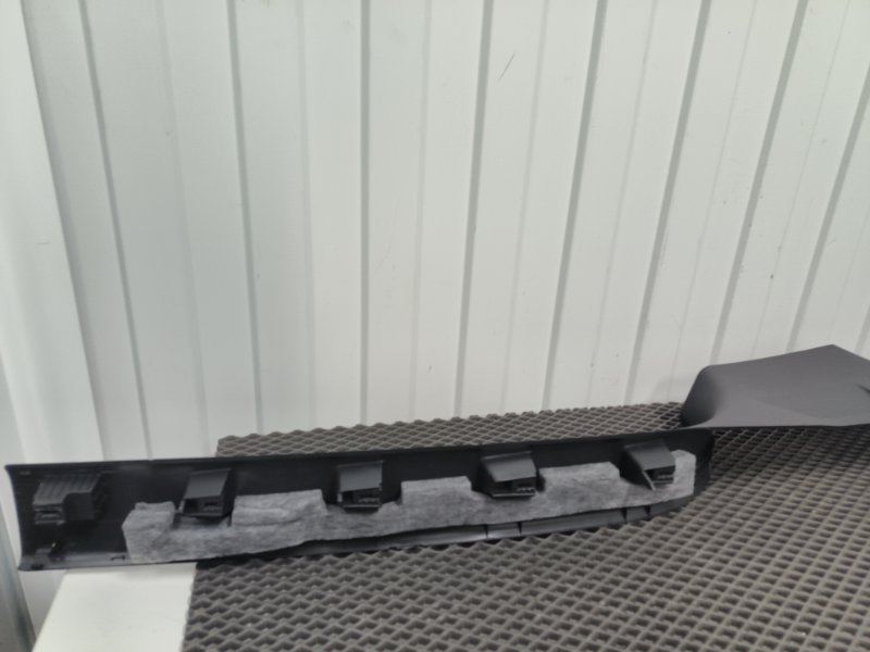 Накладка на порог салона, 2500 рублей, Балашиха