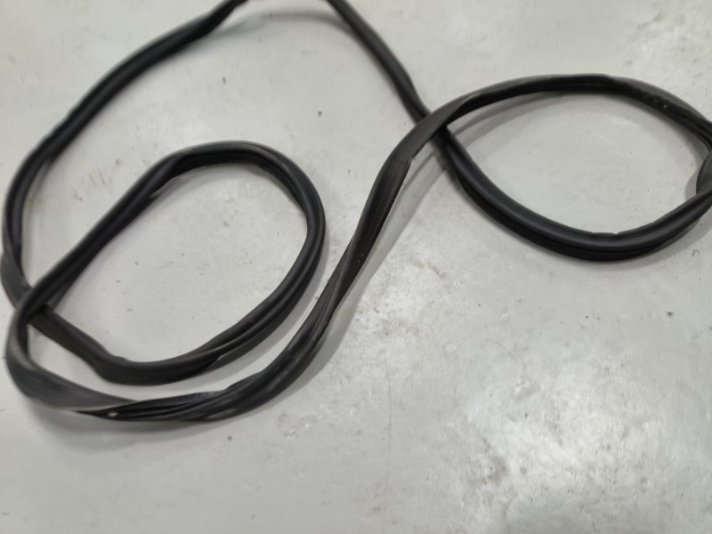 Уплотнительная резинка двери багажника, 2000 рублей, Балашиха