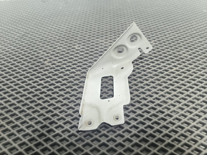 Кронштейн крыла, 2800 рублей, Балашиха