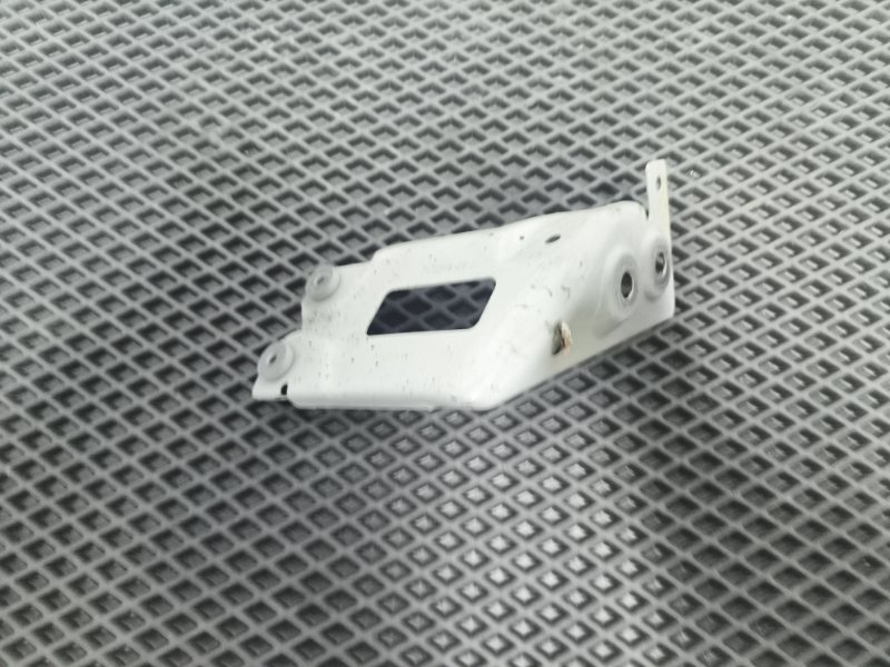 Кронштейн крыла, 2800 рублей, Балашиха