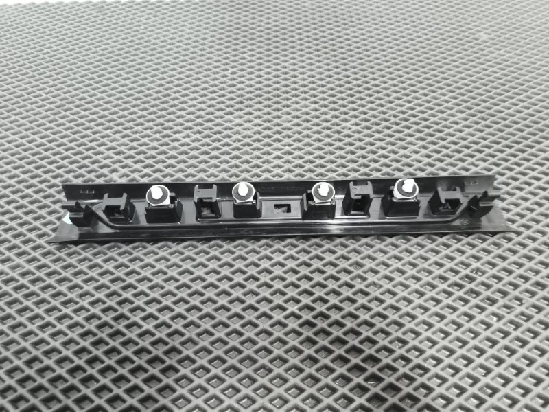 Накладка на порог салона, 1000 рублей, Балашиха