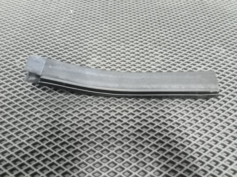 Уплотнительная резинка капота, 1300 рублей, Балашиха