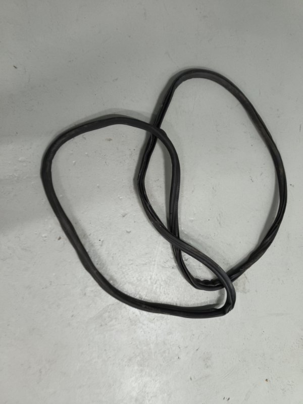Уплотнительная резинка крышки багажника, 3700 рублей, Балашиха
