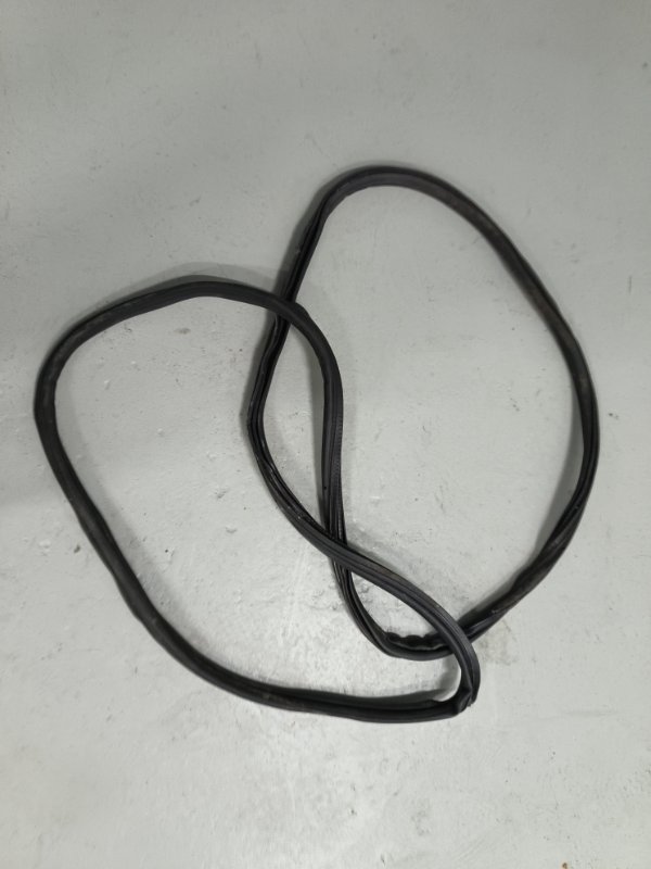 Уплотнительная резинка крышки багажника, 3700 рублей, Балашиха