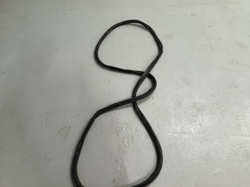 Уплотнительная резинка крышки багажника, 3700 рублей, Балашиха