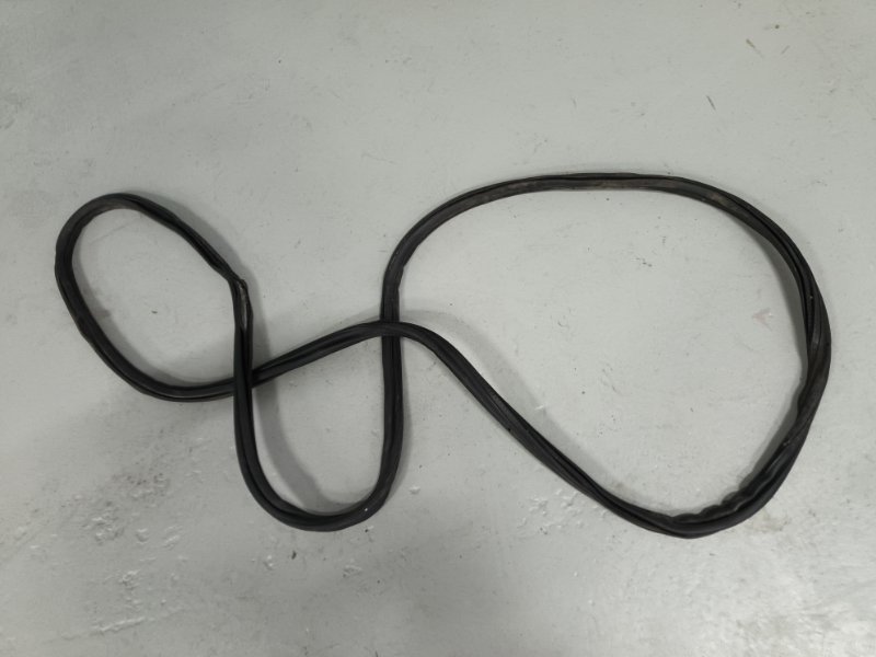 Уплотнительная резинка крышки багажника, 3700 рублей, Балашиха