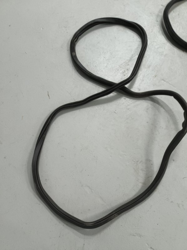 Уплотнительная резинка боковой двери, 3200 рублей, Балашиха