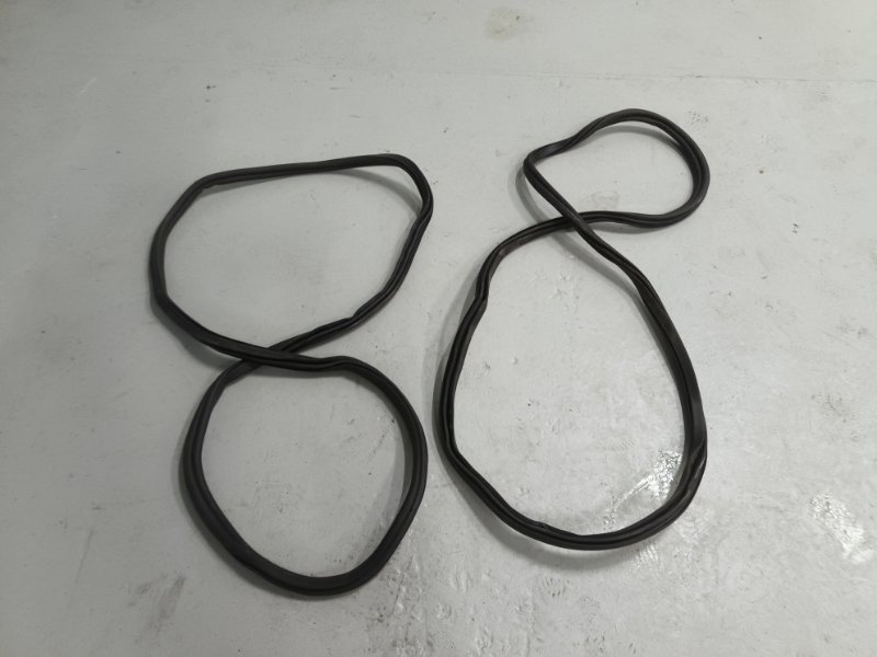 Уплотнительная резинка боковой двери, 3200 рублей, Балашиха