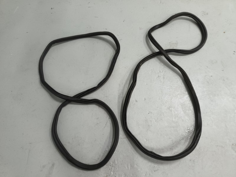 Уплотнительная резинка боковой двери, 3200 рублей, Балашиха