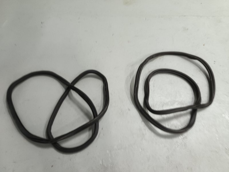 Уплотнительная резинка боковой двери, 3200 рублей, Балашиха