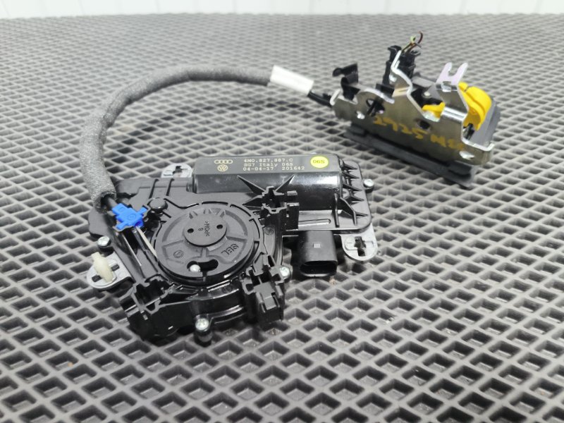 Доводчик двери багажника, 9000 рублей, Балашиха