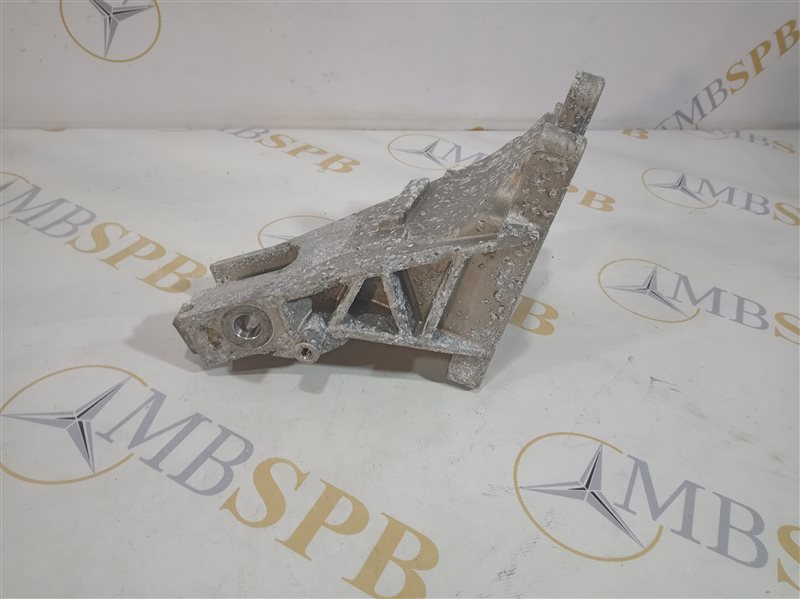 кронштейн двигателя, 2640 рублей, Санкт-Петербург