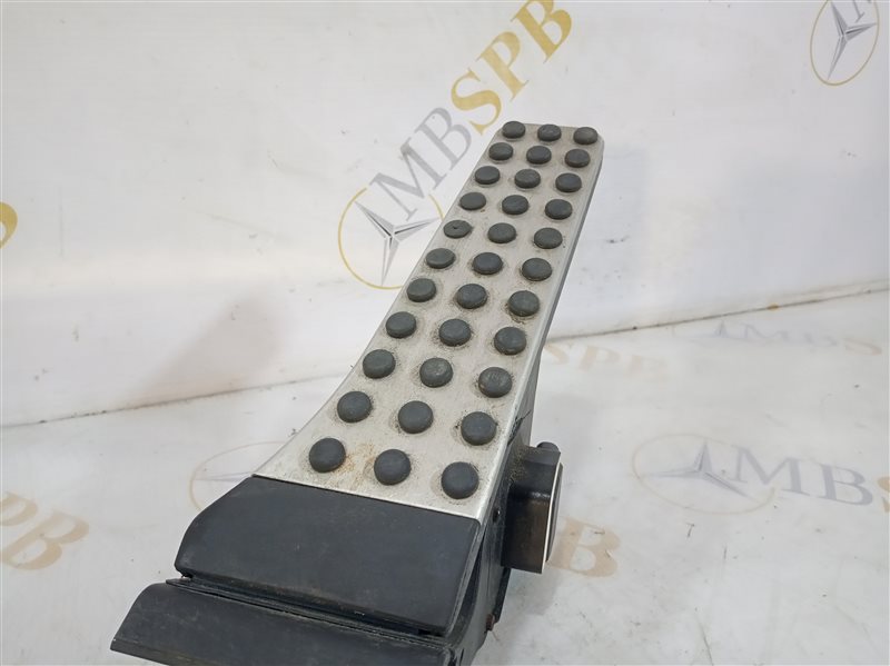 педаль газа, 1370 рублей, Санкт-Петербург