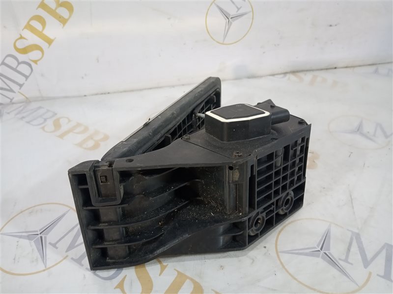 педаль газа, 1370 рублей, Санкт-Петербург