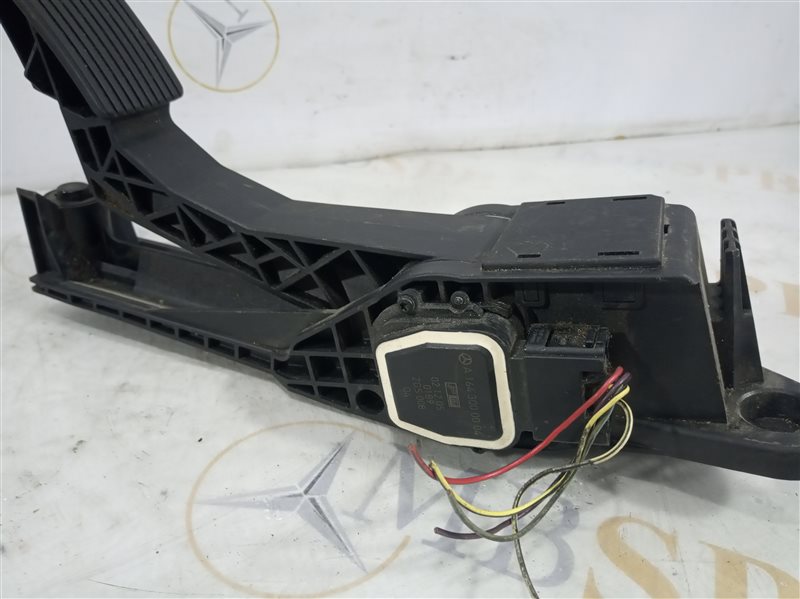 педаль газа, 775 рублей, Санкт-Петербург