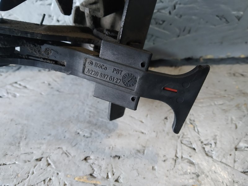 крюк капота, 535 рублей, Санкт-Петербург