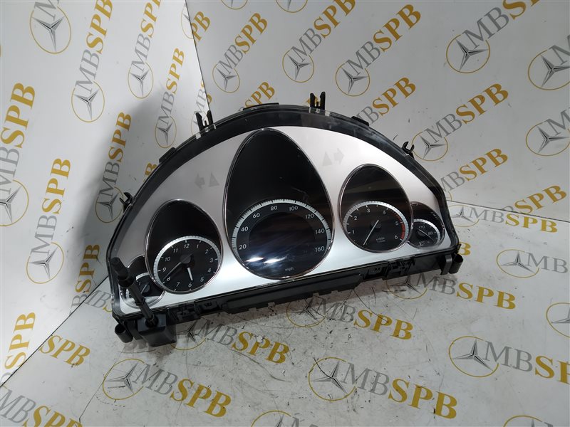 панель приборов, 2020 рублей, Санкт-Петербург