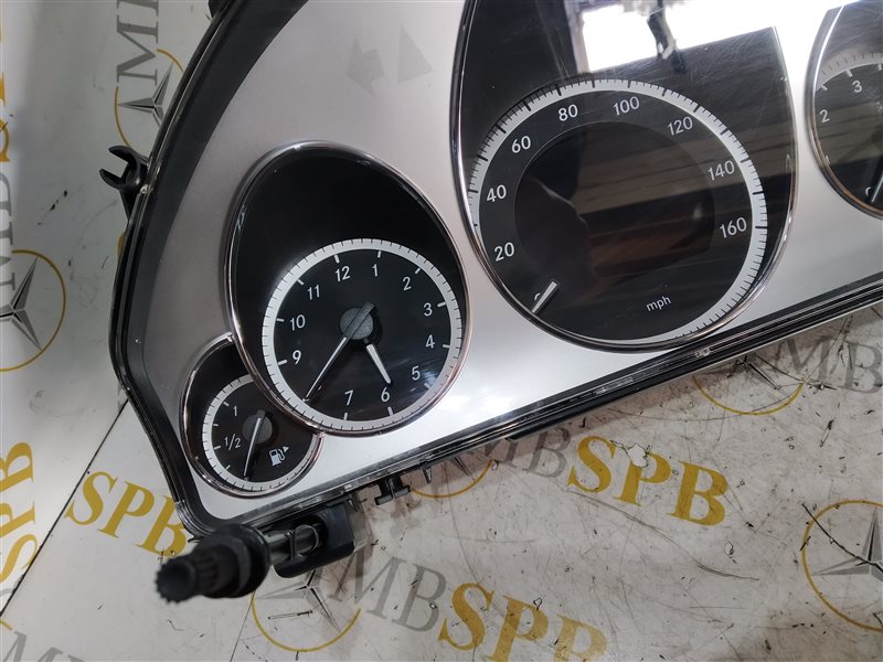 панель приборов, 2020 рублей, Санкт-Петербург