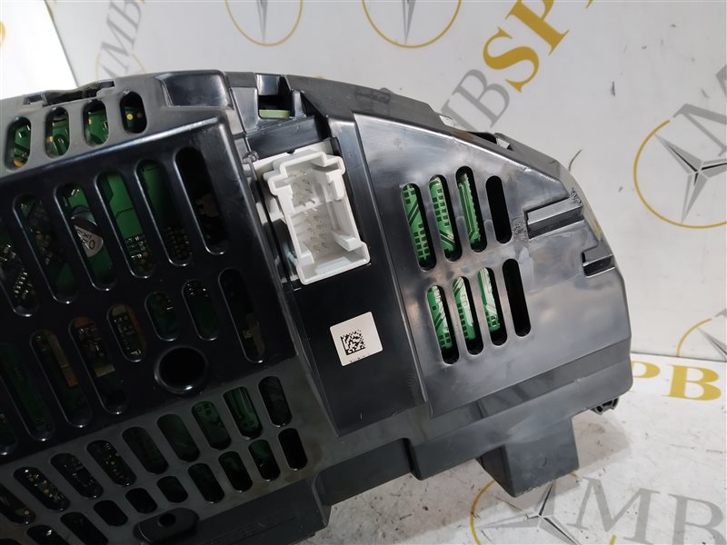 панель приборов, 2020 рублей, Санкт-Петербург