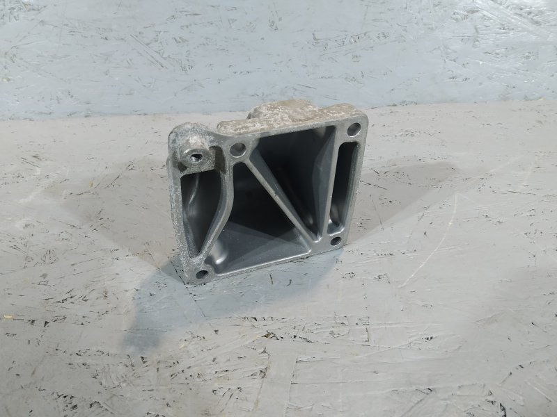 кронштейн двигателя, 535 рублей, Санкт-Петербург