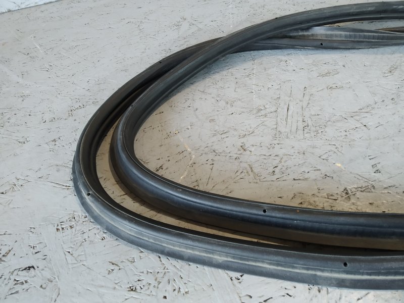 уплотнитель багажника, 530 рублей, Санкт-Петербург