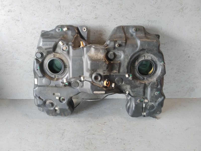 бак топливный, 2010 рублей, Санкт-Петербург