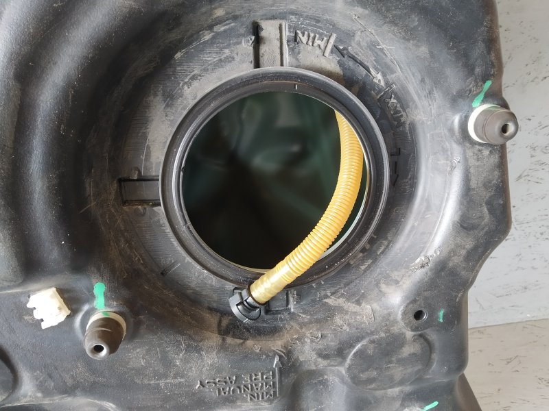 бак топливный, 2010 рублей, Санкт-Петербург