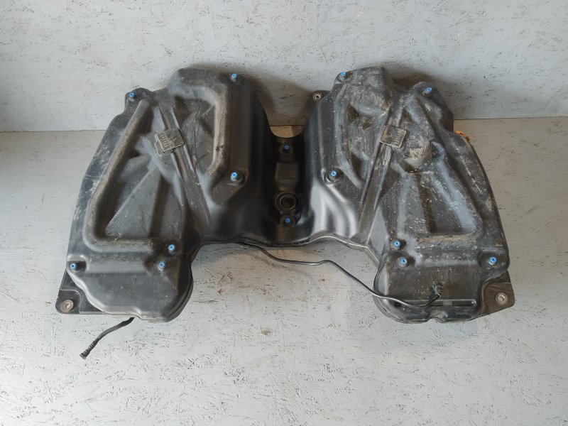 бак топливный, 2010 рублей, Санкт-Петербург