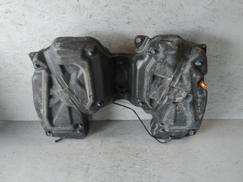 бак топливный, 2010 рублей, Санкт-Петербург