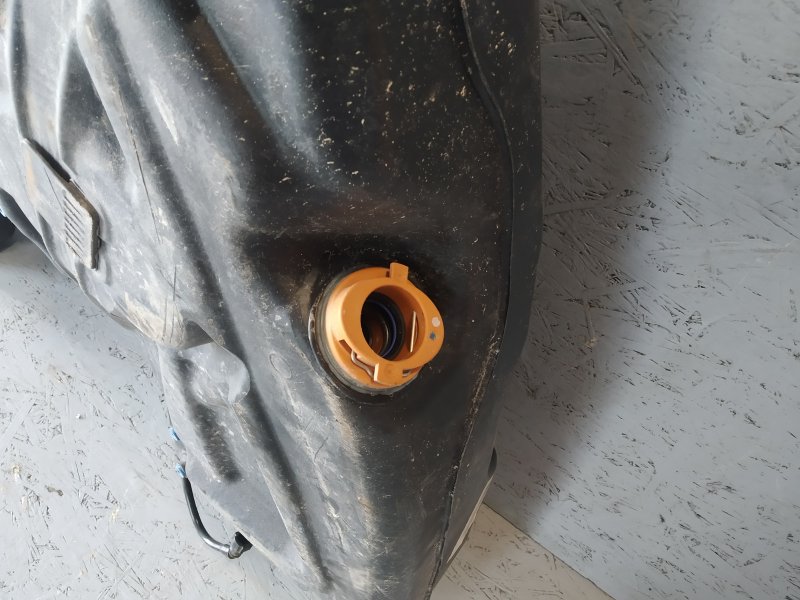 бак топливный, 2010 рублей, Санкт-Петербург