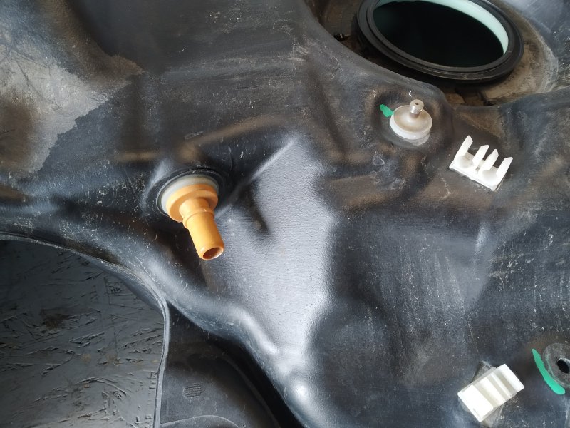 бак топливный, 2010 рублей, Санкт-Петербург