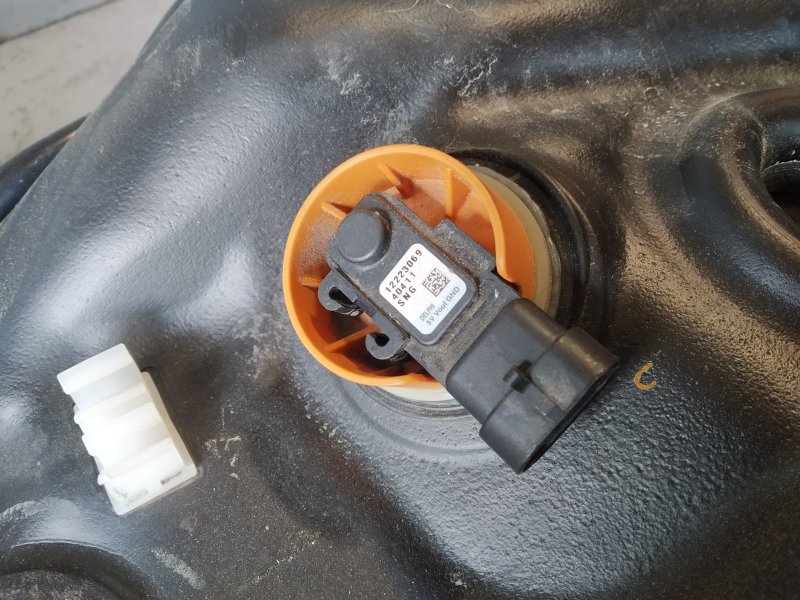 бак топливный, 2010 рублей, Санкт-Петербург