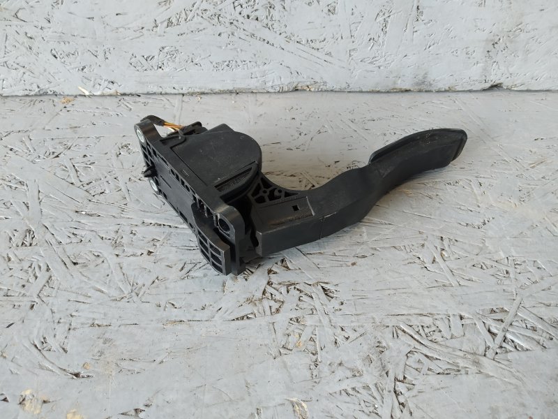 педаль газа, 1440 рублей, Санкт-Петербург