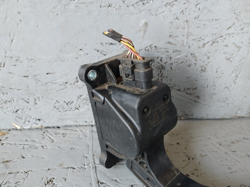 педаль газа, 1440 рублей, Санкт-Петербург