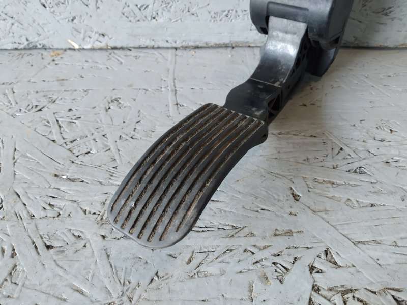 педаль газа, 1440 рублей, Санкт-Петербург