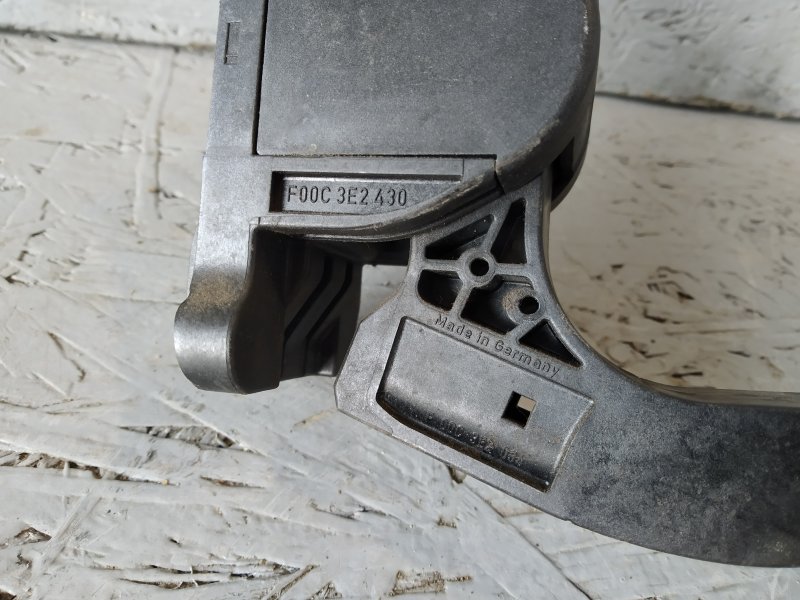 педаль газа, 1440 рублей, Санкт-Петербург